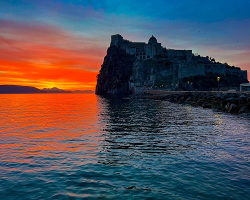 Castello Aragonese Ischia al tramonto
